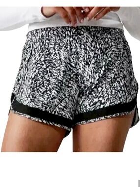 Athleta Womens Printed Mesh Racer Run Short 4" Shorts Size XL Lined
